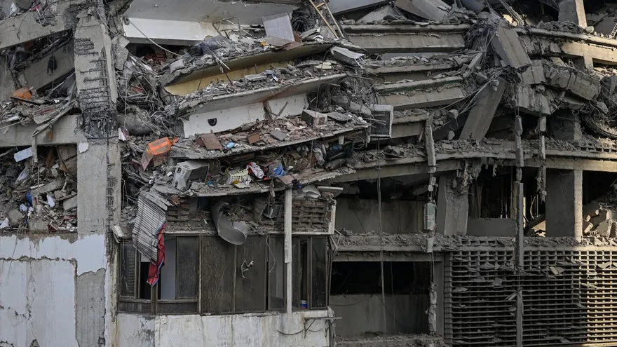 Edificio colapsado en Venezuela tras dos potentes sismos.