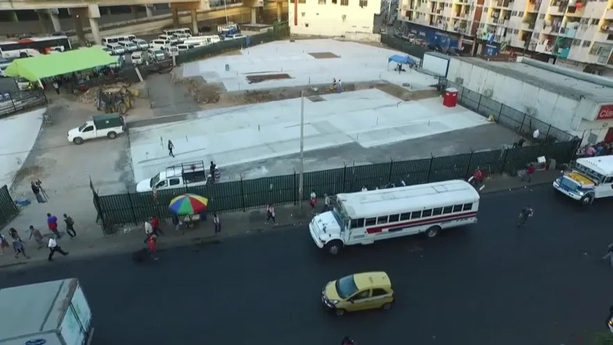 Inician trabajos de adecuación para ubicar a buhoneros en la 5 de mayo