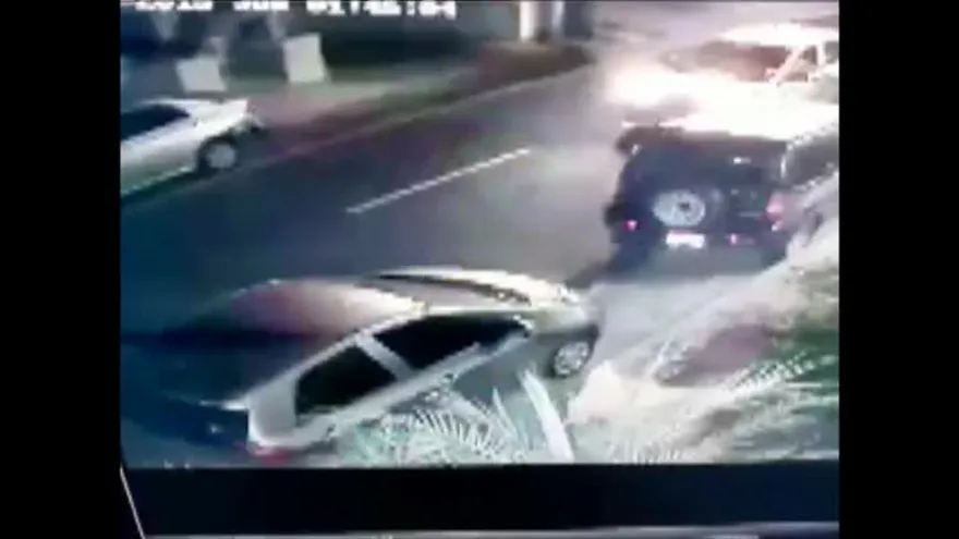 Autoridades tras la pista de banda de roba autos en la capital