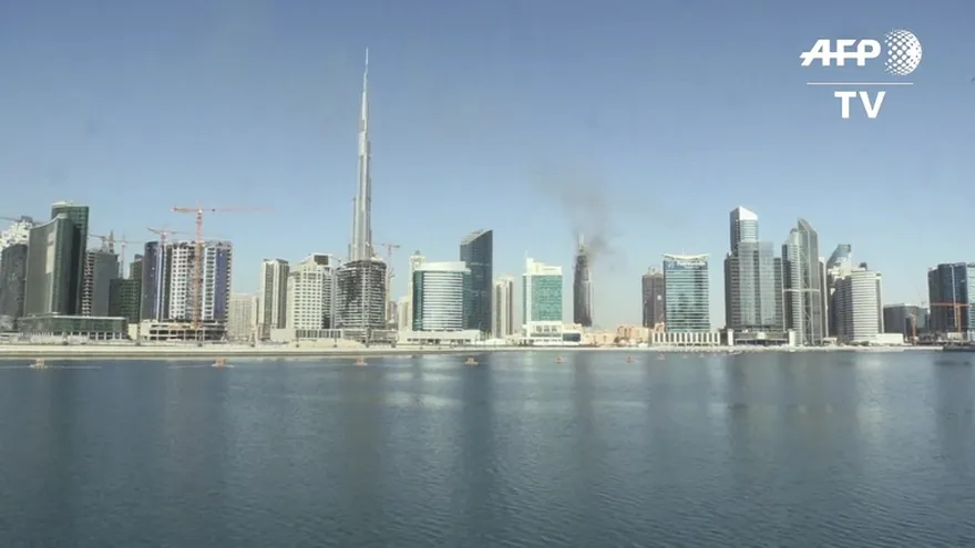 Dubái investiga las causas del incendio de un hotel de lujo