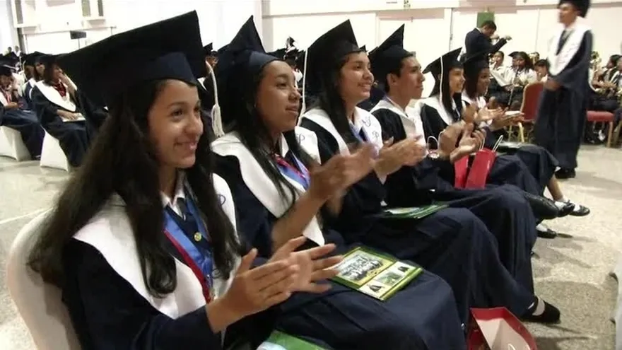 Noticiero Fin de Semana del 18 de Diciembre del 2016 Bloque 2