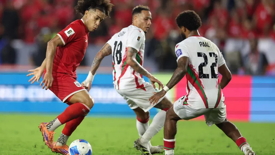 Adalberto Carrasquilla ante Surinam