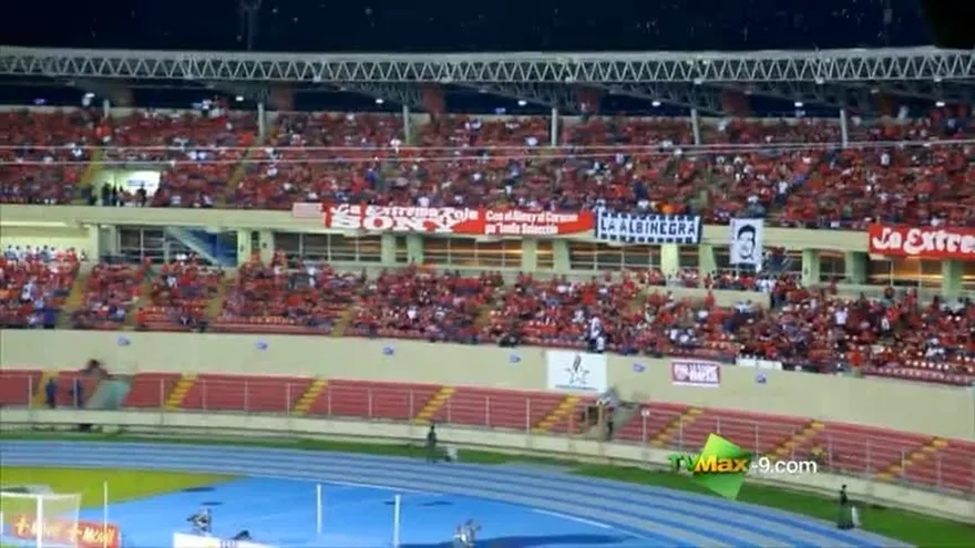 Entre 3 y 5 mil ticos llegar