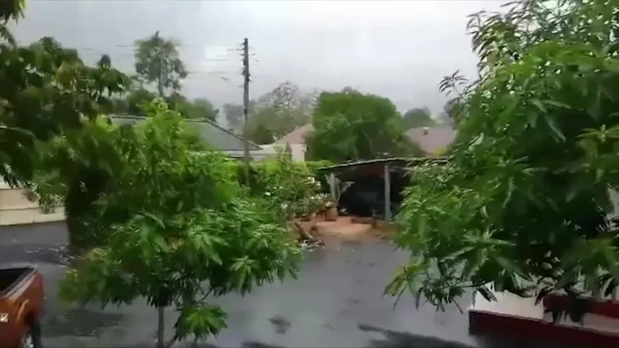 Un muerto y miles de evacuados en el sur de Tailandia por la tormenta Pabuk