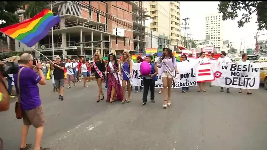 Grupos presentan en la Corte Suprema argumentos a favor de las uniones igualitarias