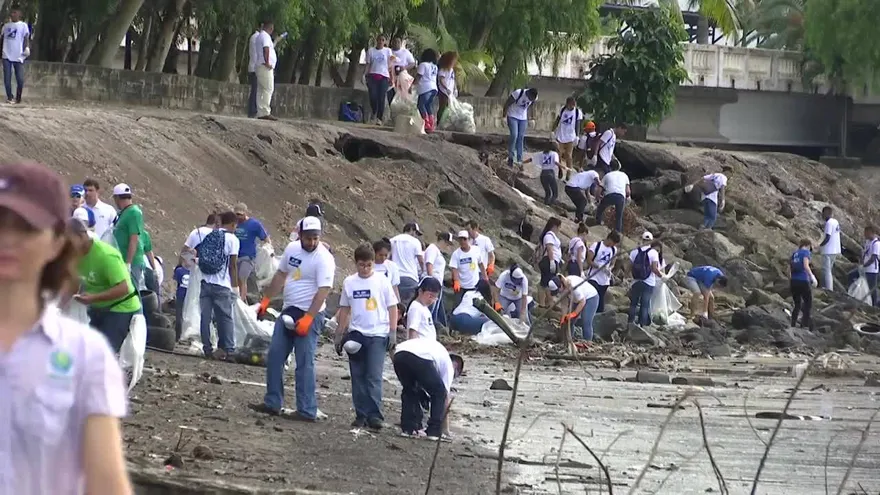 TVN Media participa del Día Nacional de Limpieza de Playas