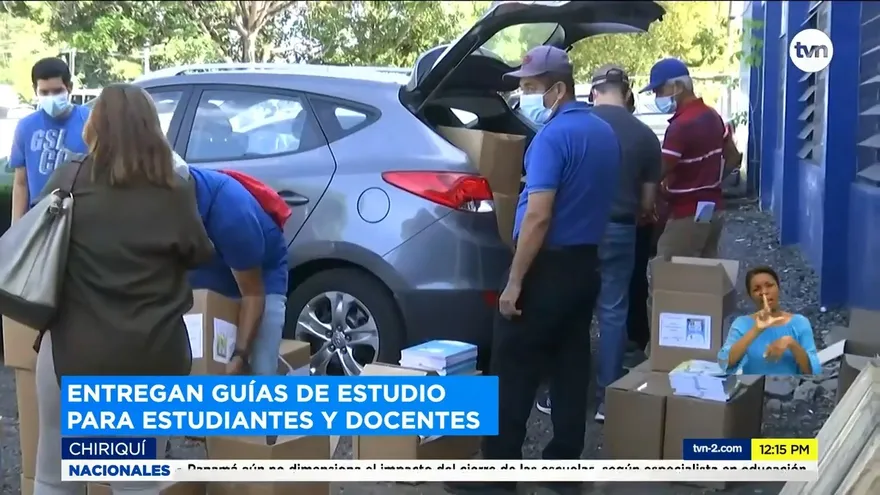 Entregan guías educativas a planteles de zonas rurales en Chiriquí