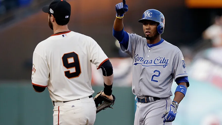 Reales dan un golpe a los Gigantes en la bahía