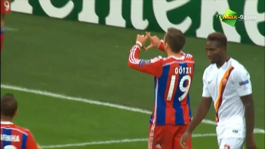 Gol de Mario Gotze / Bayern Munich 2 - 0 Roma