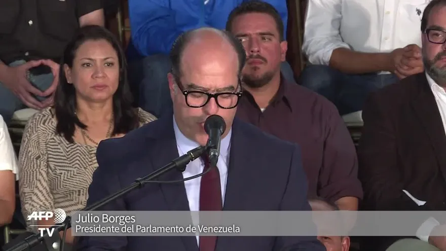 Oposición venezolana llama rebelión contra gobierno de Maduro