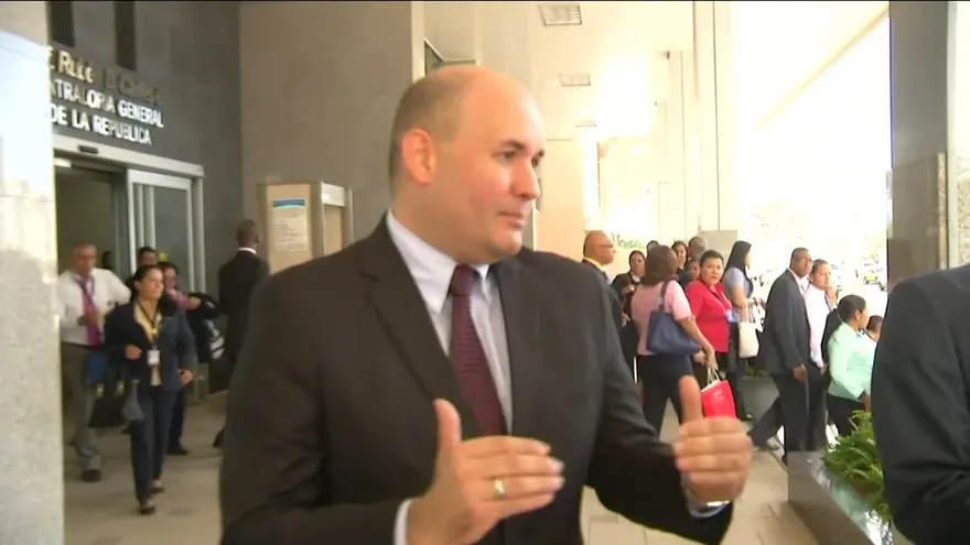 Juncá presenta declaración de bienes patrimoniales en Contraloría General de la República