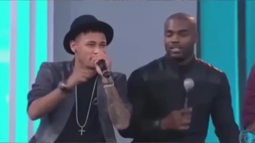 Neymar mostró que tiene ritmo dentro y fuera de la cancha