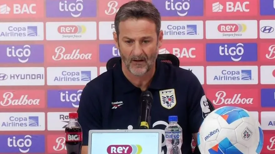 Thomas Christiansen en conferencia de prensa previo al Panamá vs Guatemala
