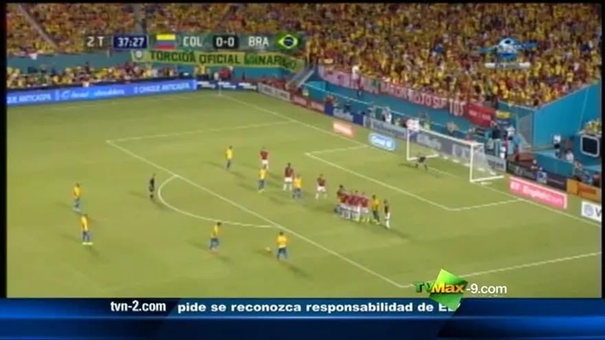 Neymar de tiro libre da triunfo a Brasil sobre Colombia