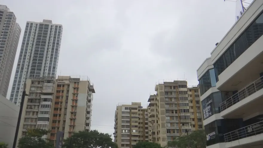 Lluvias, tormentas eléctricas y calor marcarán el clima durante el fin de semana