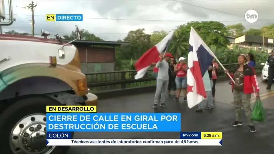 Residentes protestan y cierran vía en Giral de Colón