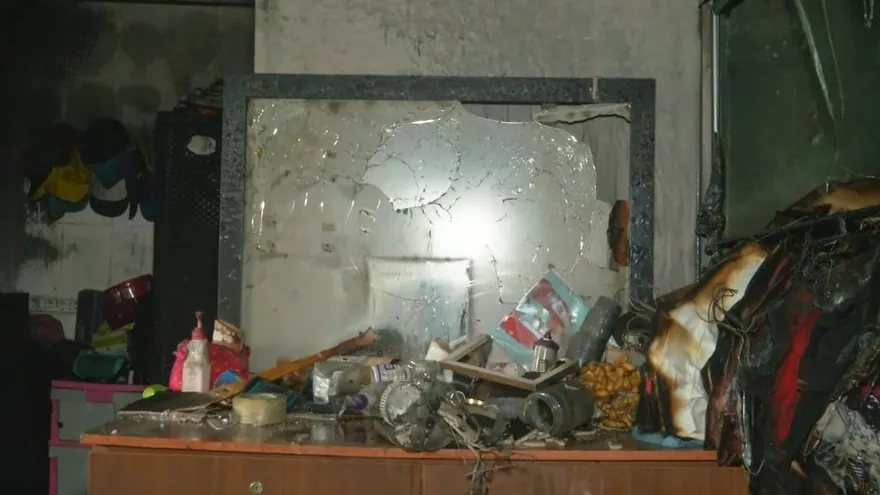 Una zona de la vivienda afectada por el incendio.