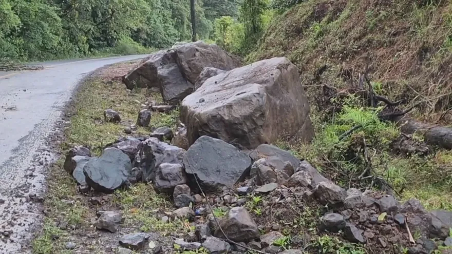 Nuevo deslizamiento en la vía entre Chiriquí y Bocas del Toro