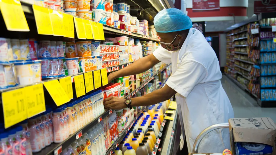 37% de los contratos laborales reactivados corresponden mujeres y 67% hombres.