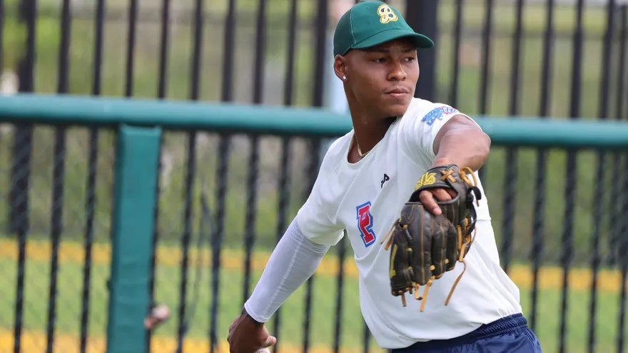 Pelotero de la Selección de Béisbol de Panamá en entrenamiento
