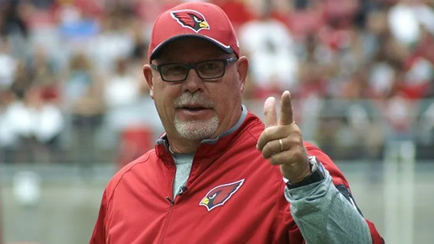 Bruce Arians hace oficial su retiro como entrenador en jefe de Cardinals