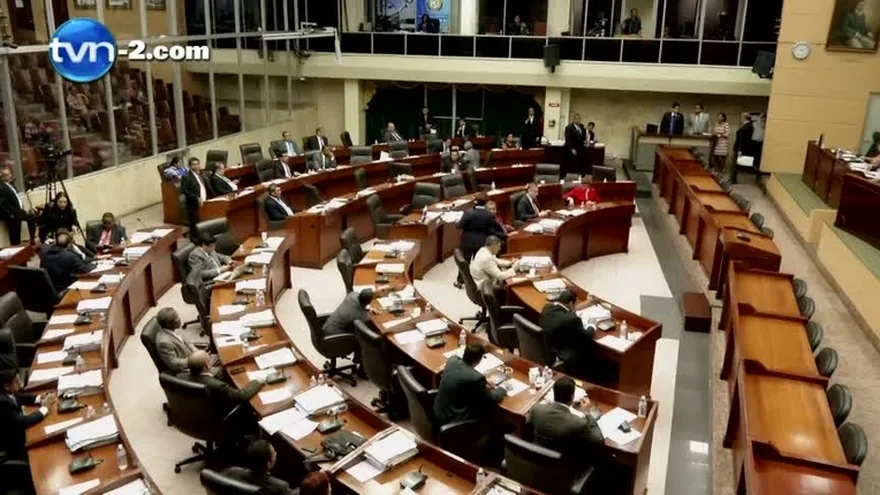 Diputados exigen reconsideración de la ley blindaje