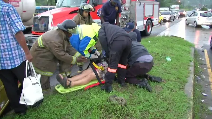 Accidente en Colón deja al menos un herido