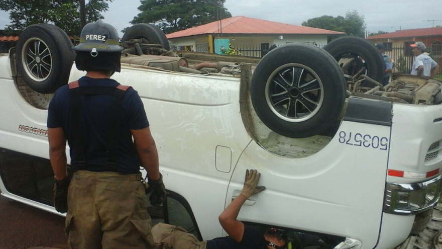 El vuelco dejó siete pasajeros heridos