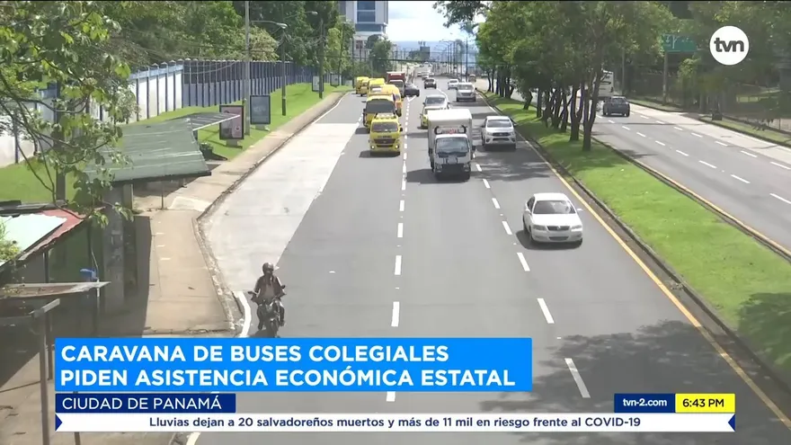 Caravana de buses colegiales se toma la ciudad