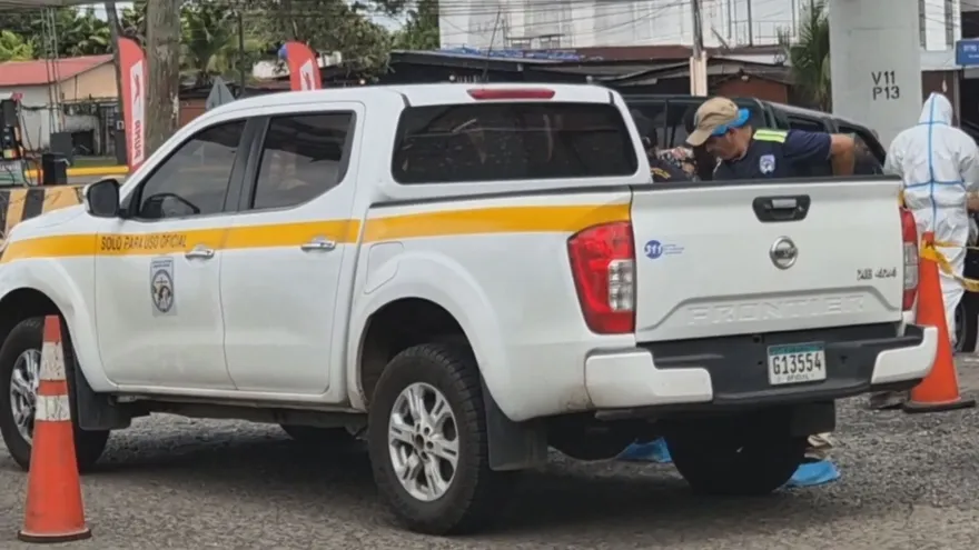 Hallan a hombre muerto dentro de un auto en La Chorrera
