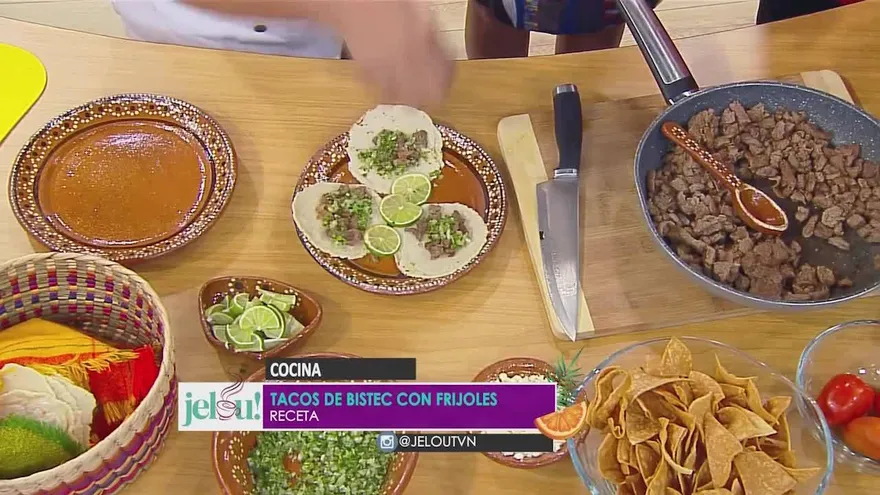 Prepárate tú mismo unos deliciosos tacos de bistec con frijoles