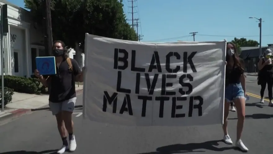 Protestas en EEUU desencadenan propuesta de reformas antirracistas