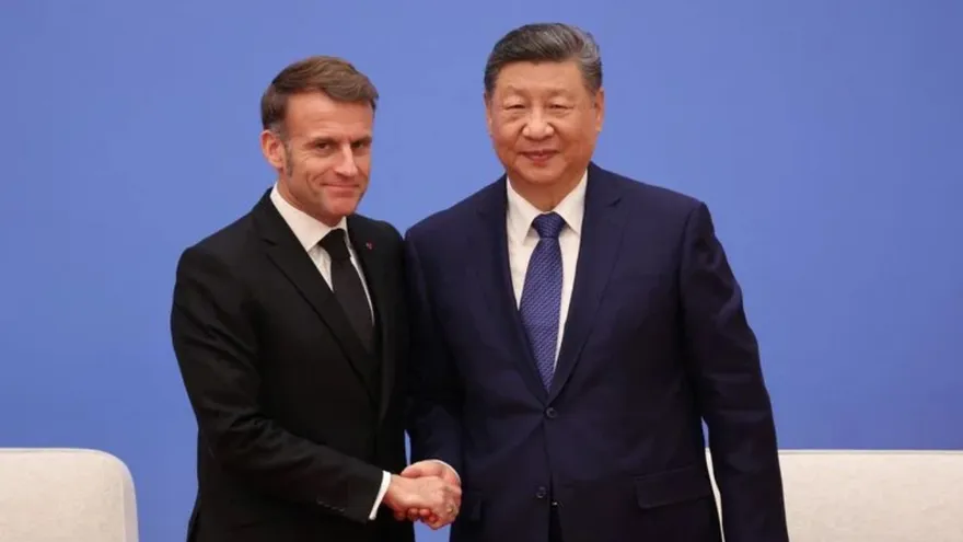 Presidente francés, Emmanuel Macron junto a su homólogo chino, Xi Jinping