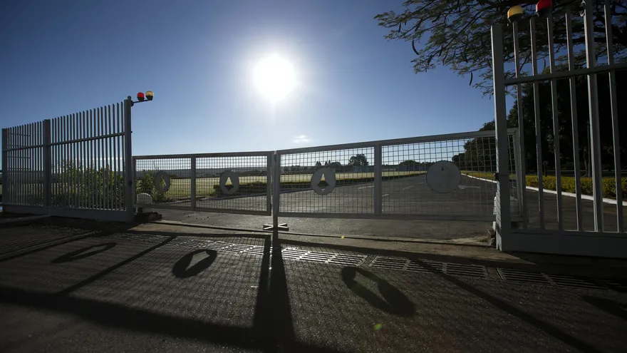 Vista de la entrada del Palacio de la Alvorada