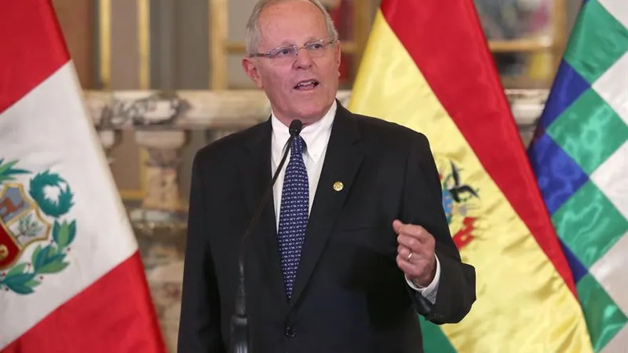 Desde la difusión de los documentos, consistentes en consultorías de Westfield Capital para Odebrecht por unos 782.000 dólares entre 2004 y 2007, cuando Kuczynski era ministro en el Gobierno peruano, hasta la eventual destitución del presidente, pueden haber pasado apenas ocho días.