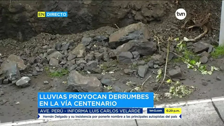 Lluvias provocan derrumbe en la vía Centenario