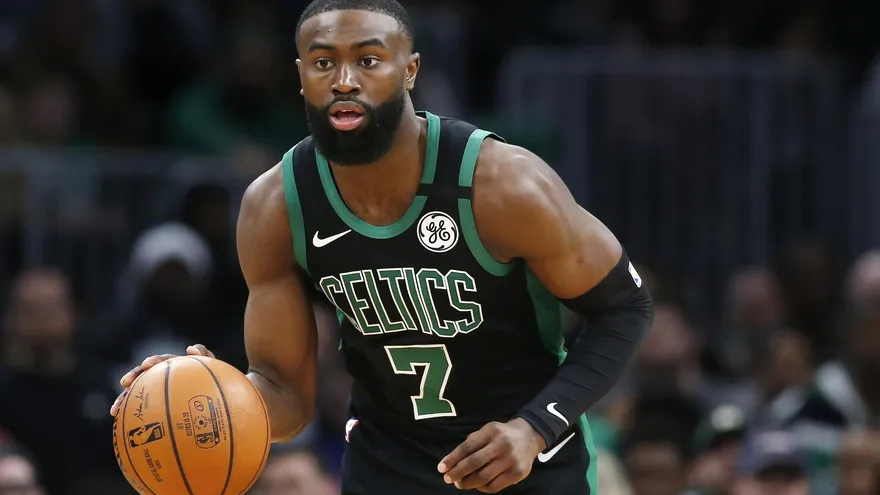 Jaylen Brown dice que el coronavirus resaltó desigualdad en Estados Unidos