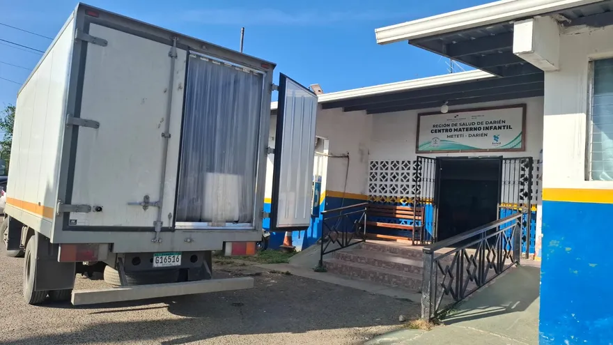 Panamá recibió este miércoles 2 de abril el primer lote de 384 mil dosis de vacunas contra la influenza, las cuales comenzarán a aplicarse a partir de este lunes en instalaciones de salud a nivel nacional.