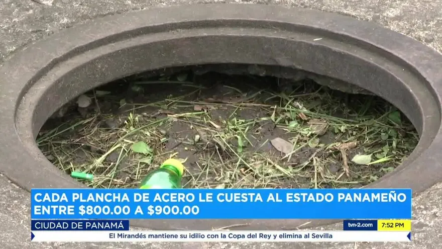 Alcantarillas sin tapas, problema que afecta a conductores y peatones