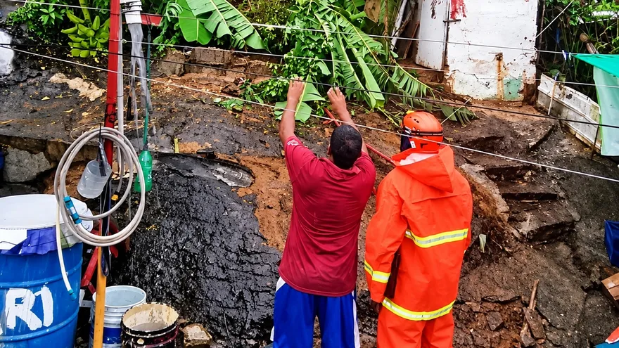 Equipo de Sinaproc realizó inspecciones por deslizamiento de tierra en Panamá Oeste