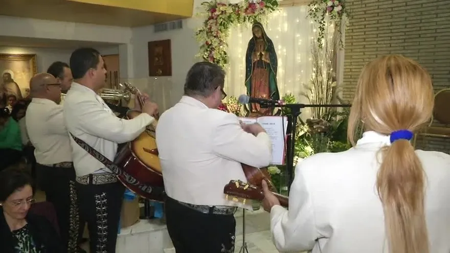 Con misa y serenata panameños honran a la Virgen de Guadalupe