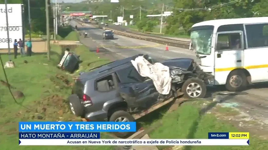 Un muerto y tres heridos por triple colisión en Hato Montaña