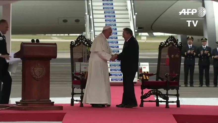 Raúl Castro agradece mediación del papa con EE.UU.