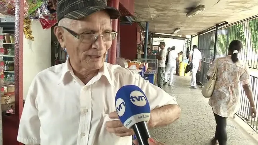 Pacientes siguen esperando los medicamentos