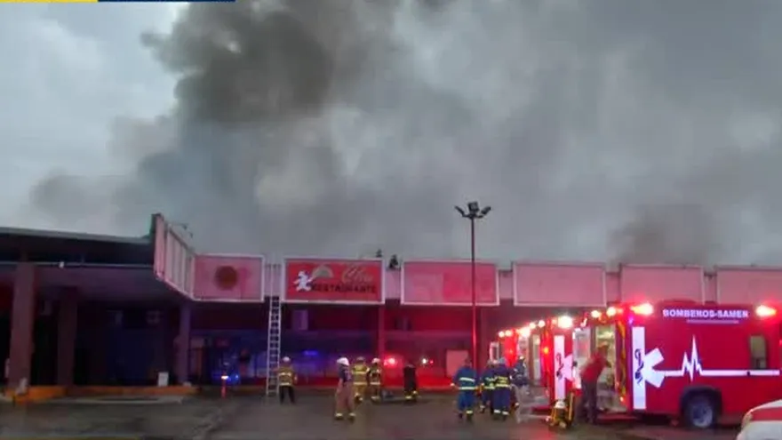 Se registra incendio en un local comercial de Vista Alegre