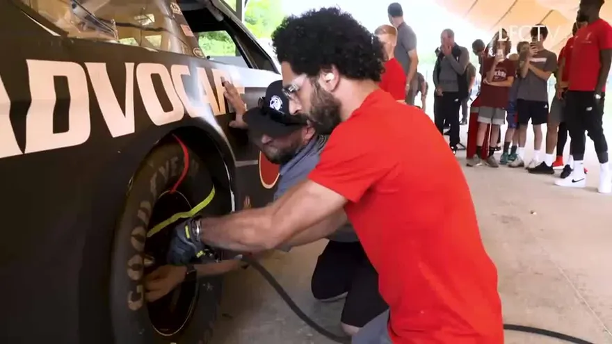 Mohamed Salah el mas rapido hasta en el Pit Stop del Nascar