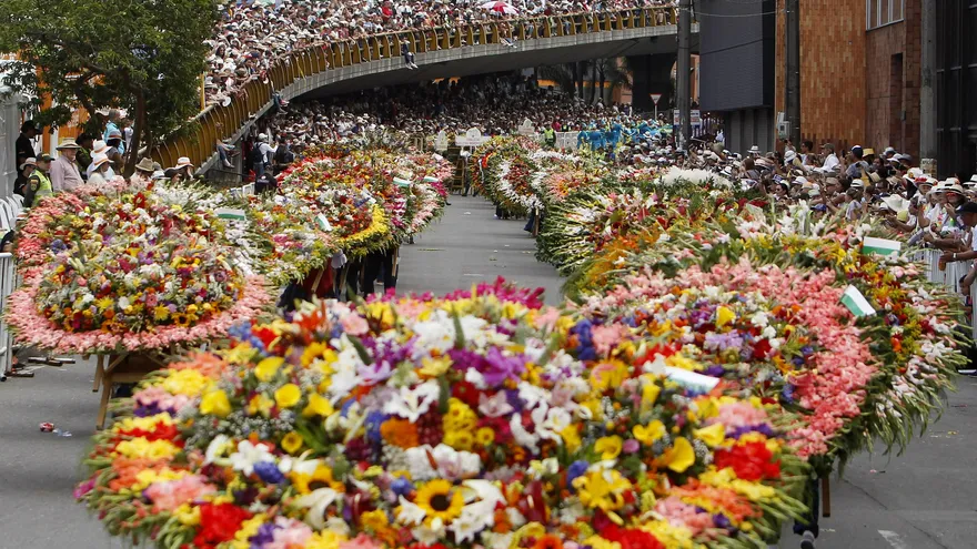 Fotografía tomada el 12 de agosto de 2018 en la que se registró el tradicional desfile de silleteros, durante su 61 edición, en Medellín (Colombia)