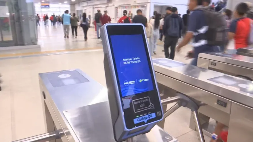 Instalaran más de 3,000 nuevos validadores en el Metro de Panamá y Metrobús
