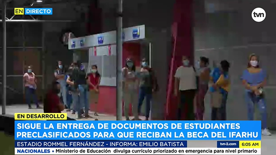 Continúa entrega de documentos de estudiantes precalificados en concursos de becas
