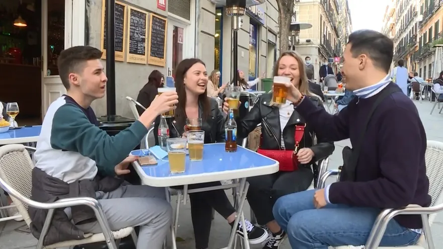 La paradoja de Madrid, cerrado para los españoles y abierto a los extranjeros